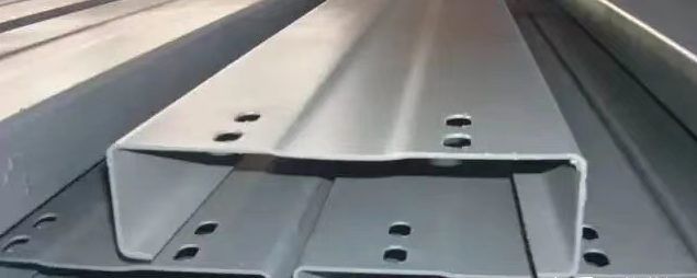 冷弯型材成型机